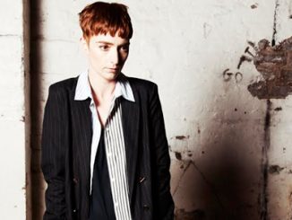 LISTEN TO NEW TRACK FROM LONELADY 'GROOVE IT OUT'