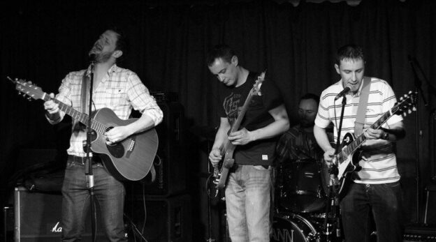 SEARCHING FOR DONKEYS – DIRTY LUNCH EP 