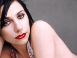 WATCH PJ HARVEY RECORD HER NEW ALBUM