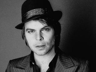 GAZ COOMBES - releases new single 'Detroit' on 6th April - watch video