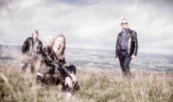 TRACK OF THE DAY: LIGHTS THAT CHANGE - STARLIGHT 