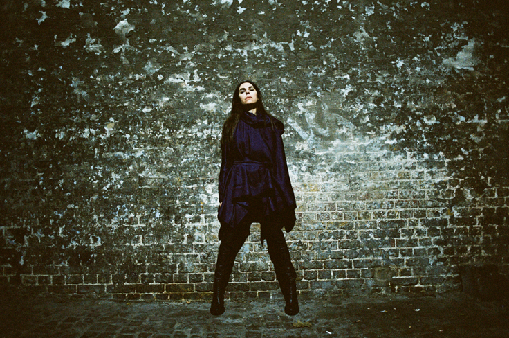 PJ HARVEY returns with new album in 2016, watch film clip directed by Seamus Murphy 