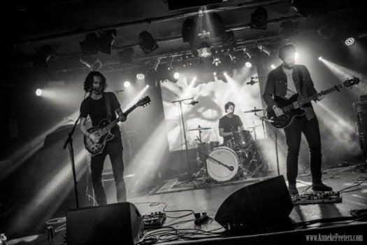 TRACK OF THE DAY – DESERT MOUNTAIN TRIBE - “RUNWAY” 