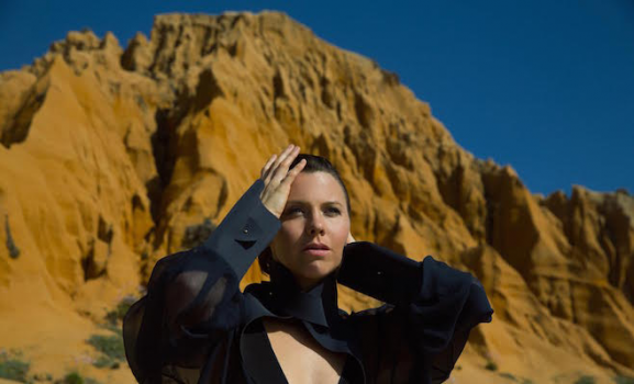 ALBUM REVIEW: SARAH NEUFELD - THE RIDGE 