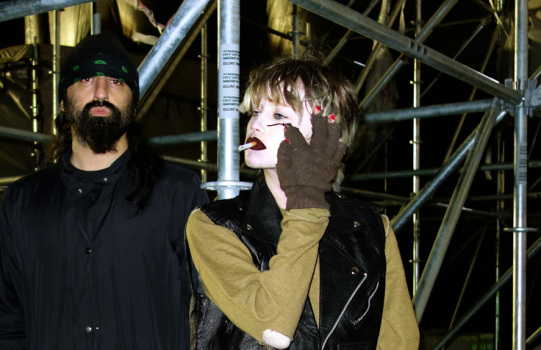 Crystal Castles announce new album 'Amnesty (I)' , Listen to new single 'Char' 