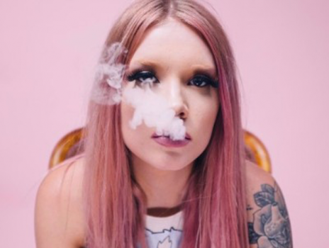 Swedish star Ängie drops brand new video for ‘Smoke Weed Eat Pussy’. 