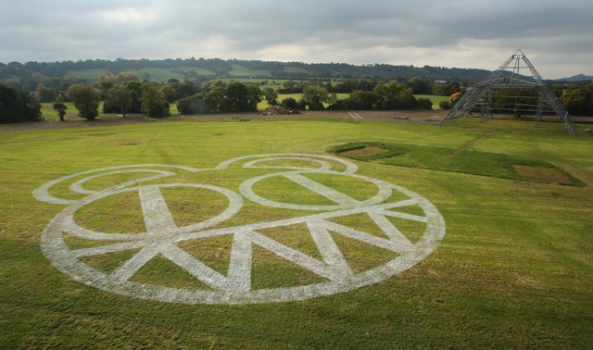 Radiohead First Headline Act To Be Confirmed For Glastonbury 2017 