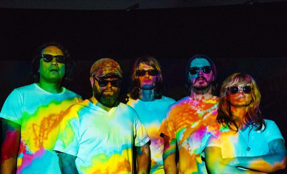 THE BLACK ANGELS share new track 