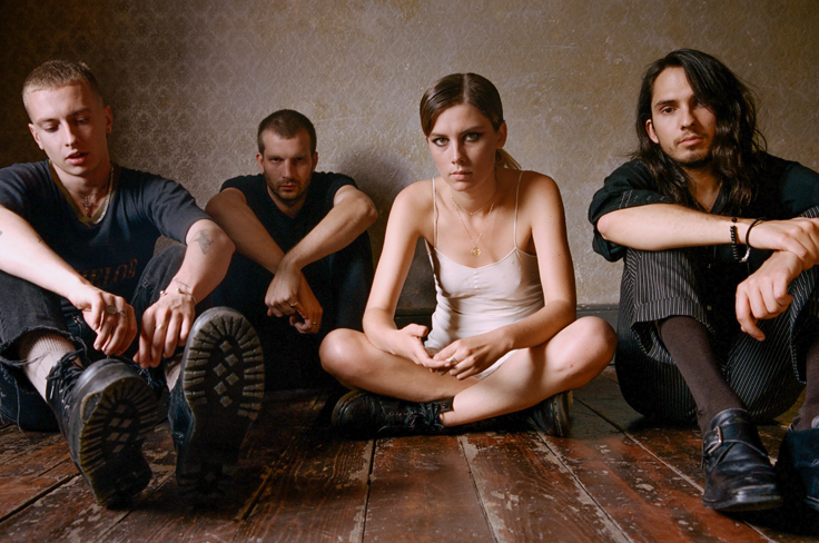 WOLF ALICE - Play BELFAST'S ULSTER HALL in support of 2nd album 'Visions Of A Life' 