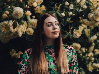 Listen to LAURAN HIBBERD'S super new single ‘Old Head Young Shoulders’ - HERE