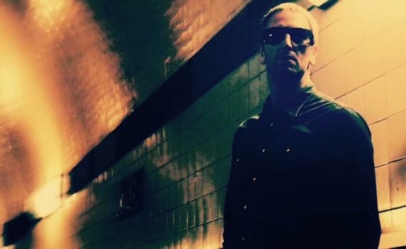 Scottish singer-songwriter PETE MACLEOD to release new album 'Walk To The Light' - Listen to track 