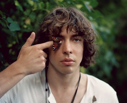 BARNS COURTNEY reveals new single '99' and November UK headline tour dates 1
