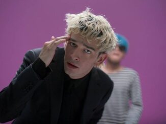 THE 1975 release video for TOOTIMETOOTIMETOOTIME - Watch Now 90 THE 1975 release video for TOOTIMETOOTIMETOOTIME - Watch Now