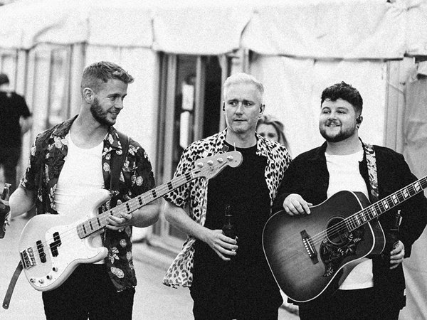 INTERVIEW: New Irish band SAARLOOS discuss songwriting and upcoming Belfast show