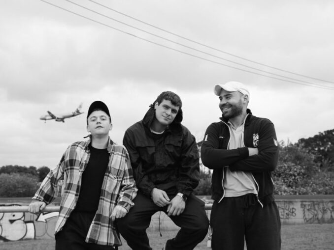 WATCH Interview With Paul Draper On MANSUN'S 'Closed For Business' Box ...