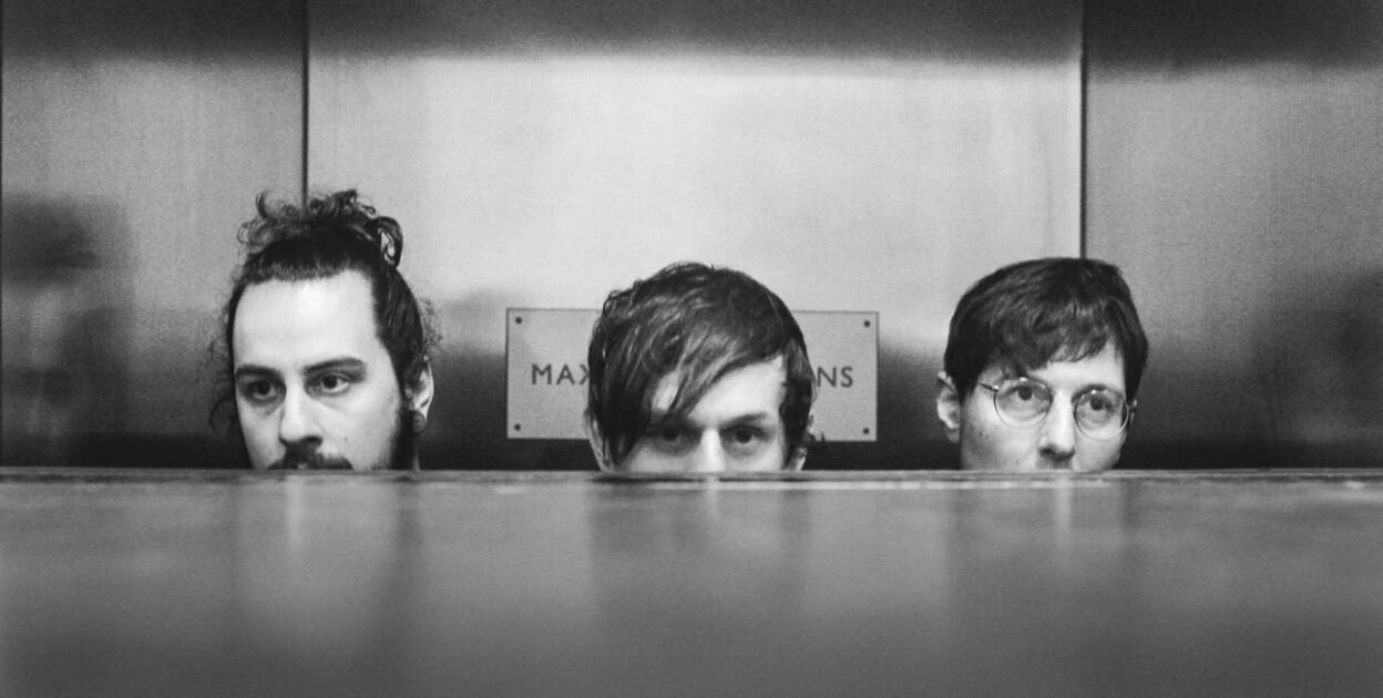 LITTLE COMETS Return With New Single - 'American Tuna' - Listen Now 