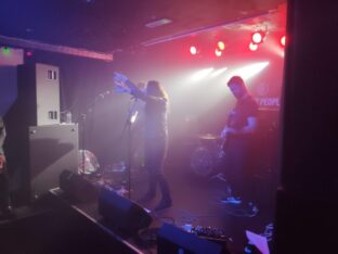 LIVE REVIEW: Grooving in Green, Cold in Berlin, Killing Eve @ Night people, Manchester 2