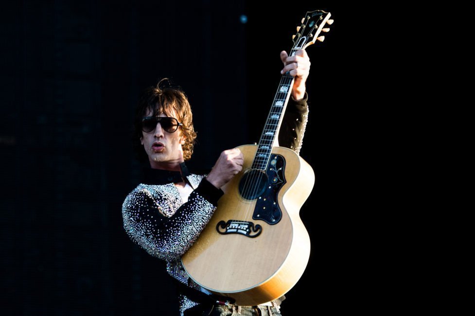 RICHARD ASHCROFT gives statement on The Rolling Stones after winning Ivor Novello Award today 