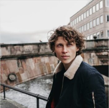 JOSH SAVAGE Releases Video For New Single 'Citizen Of The World' - Watch Now 