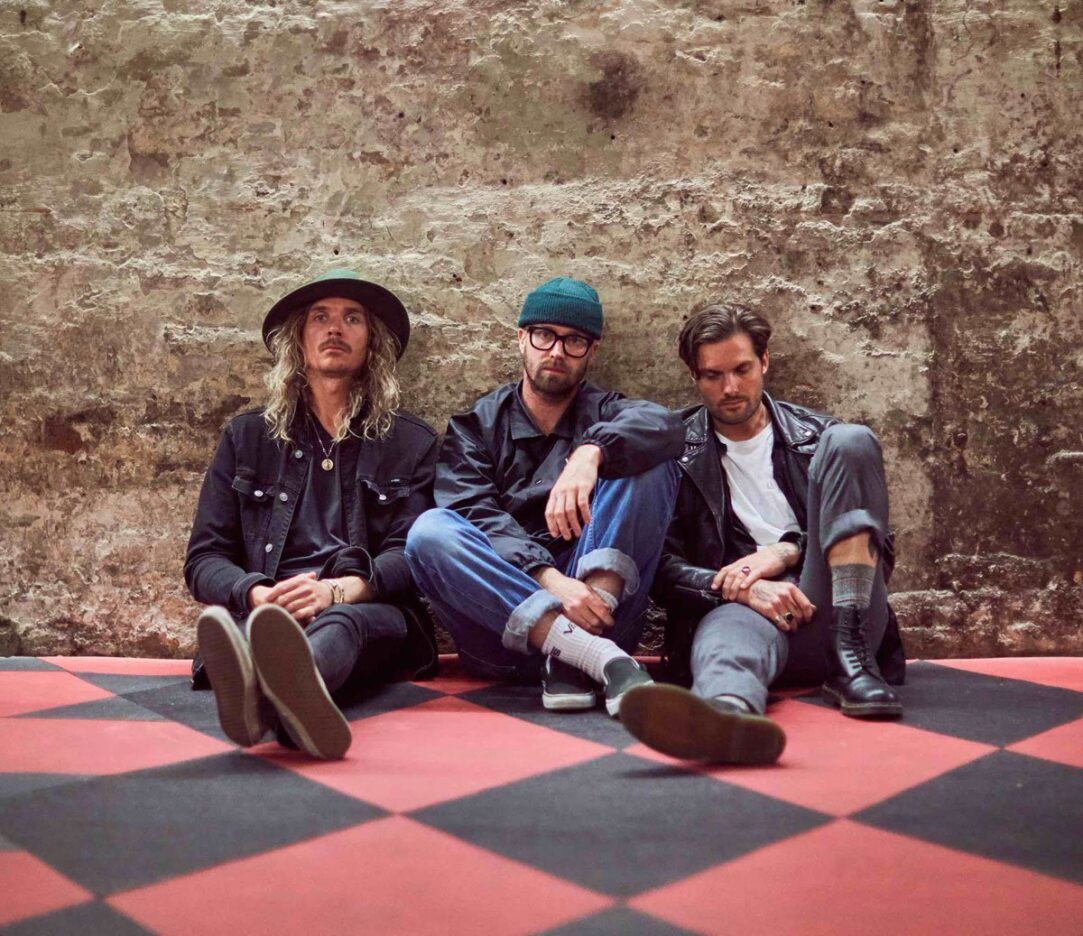 SUNSET SONS release new single ‘SUPERMAN’ ahead of 2nd album & UK Tour 1