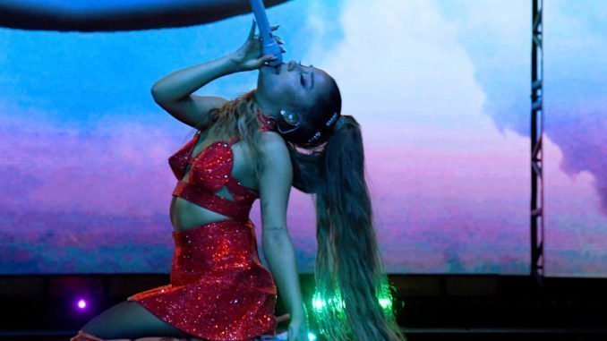 Ariana Grande Has Been Named The Top Selling Live Diva Of