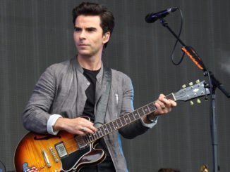 Kelly Jones likes that STEREOPHONICS aren't fashionable