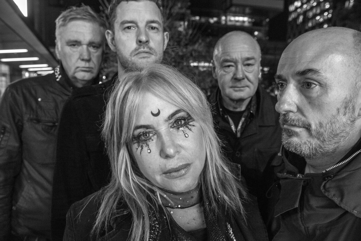 INTERVIEW: Brix Smith Start - 