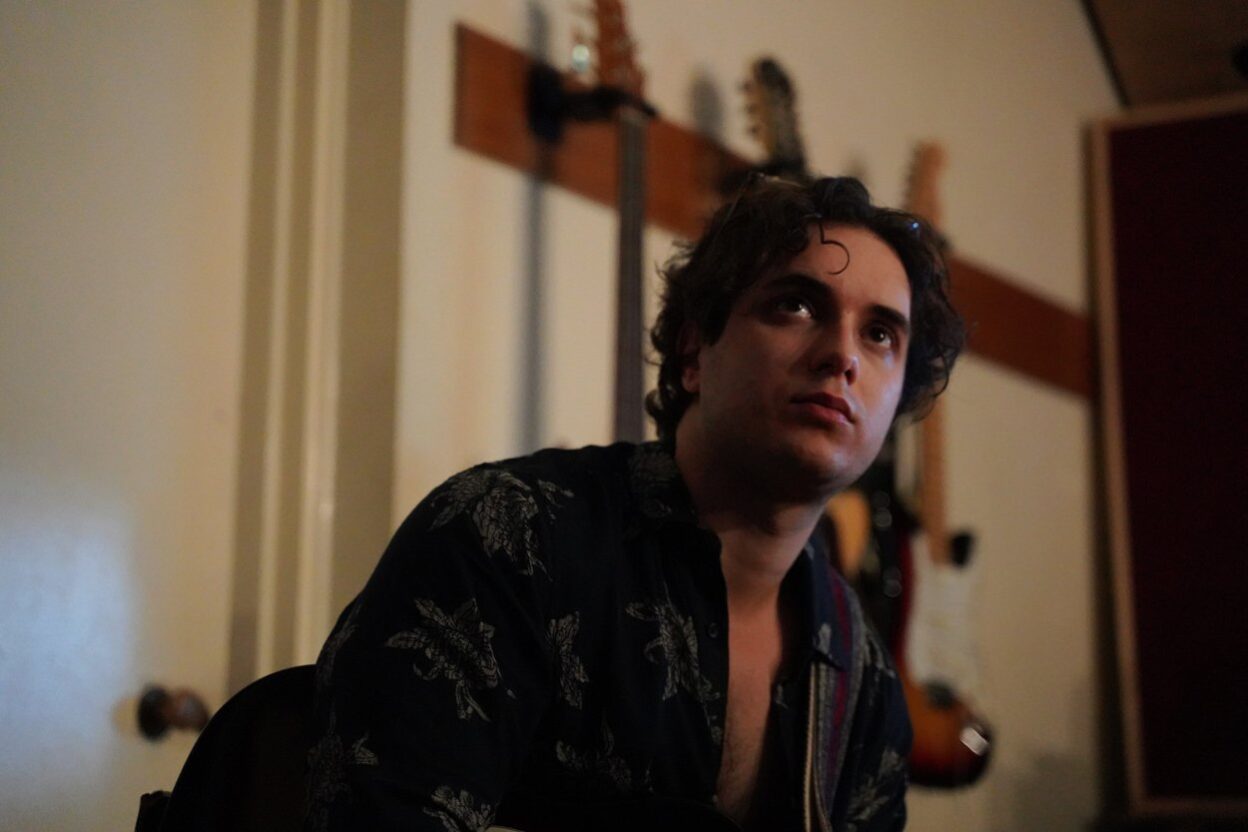 TRACK PREMIERE: Ollie Trevers - 'I Can't Make it Up' - Listen Now 