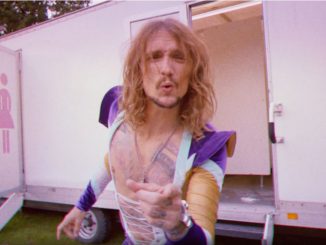 THE DARKNESS release 'How Can I Lose Your Love' video - Watch Now