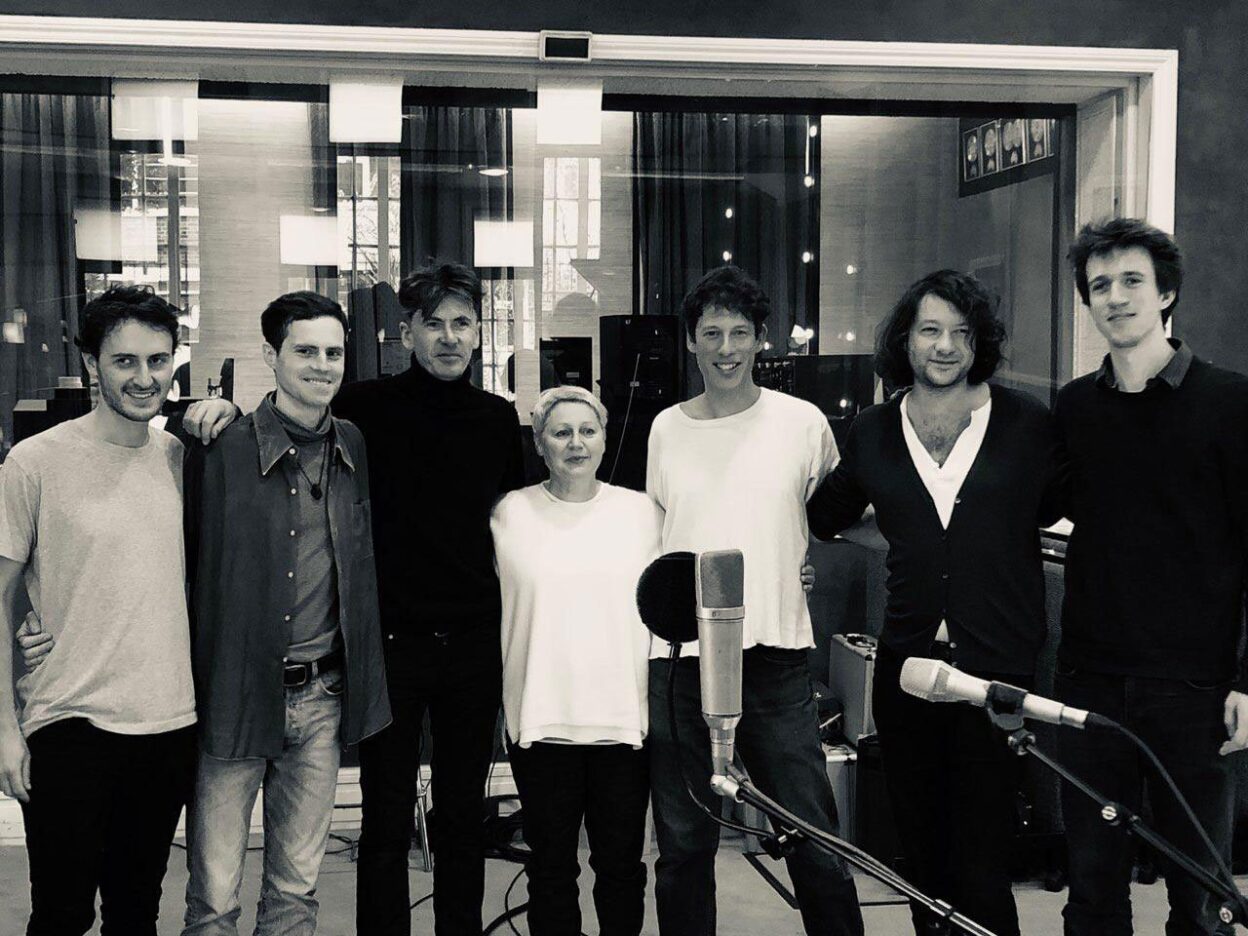 SAM LEE releases a new single, ‘The Moon Shines Bright’ featuring ELIZABETH FRASER 