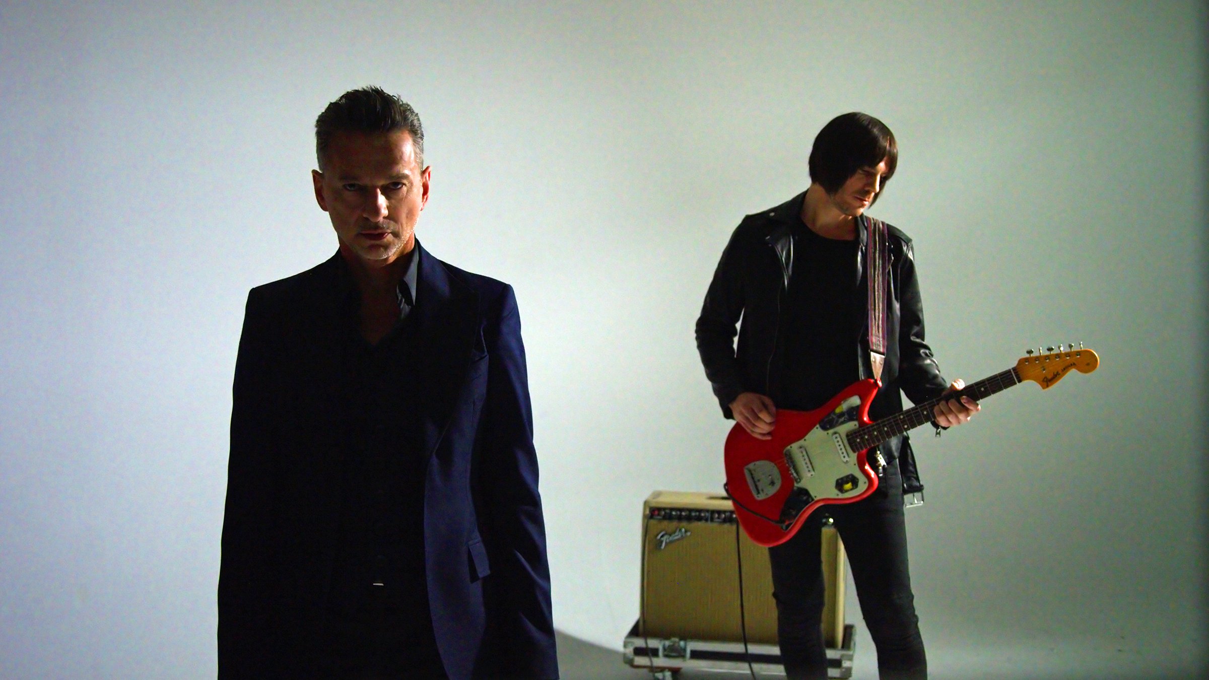 Depeche Mode's DAVE GAHAN joins HUMANIST for new single 'Shock Collar' - Watch Video 2