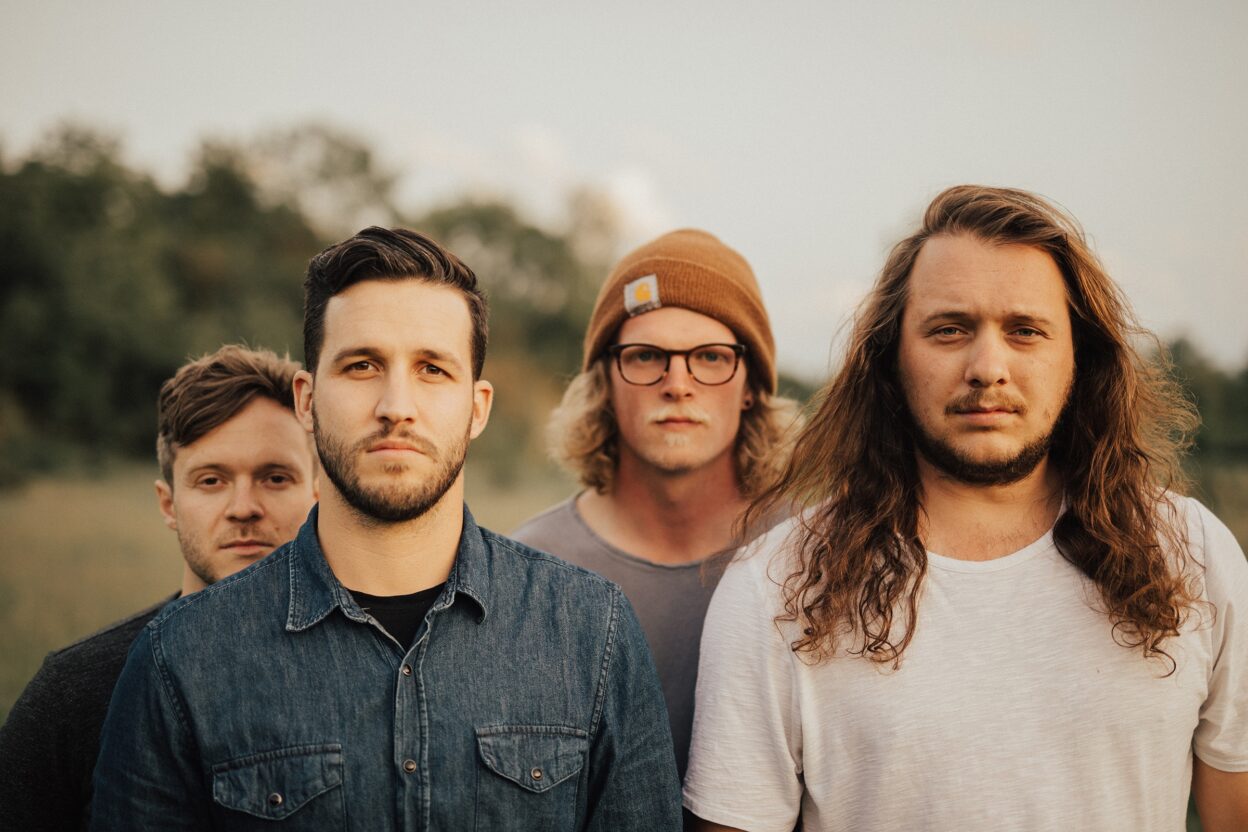 TRACK PREMIERE: King Park - Listen Up Now 