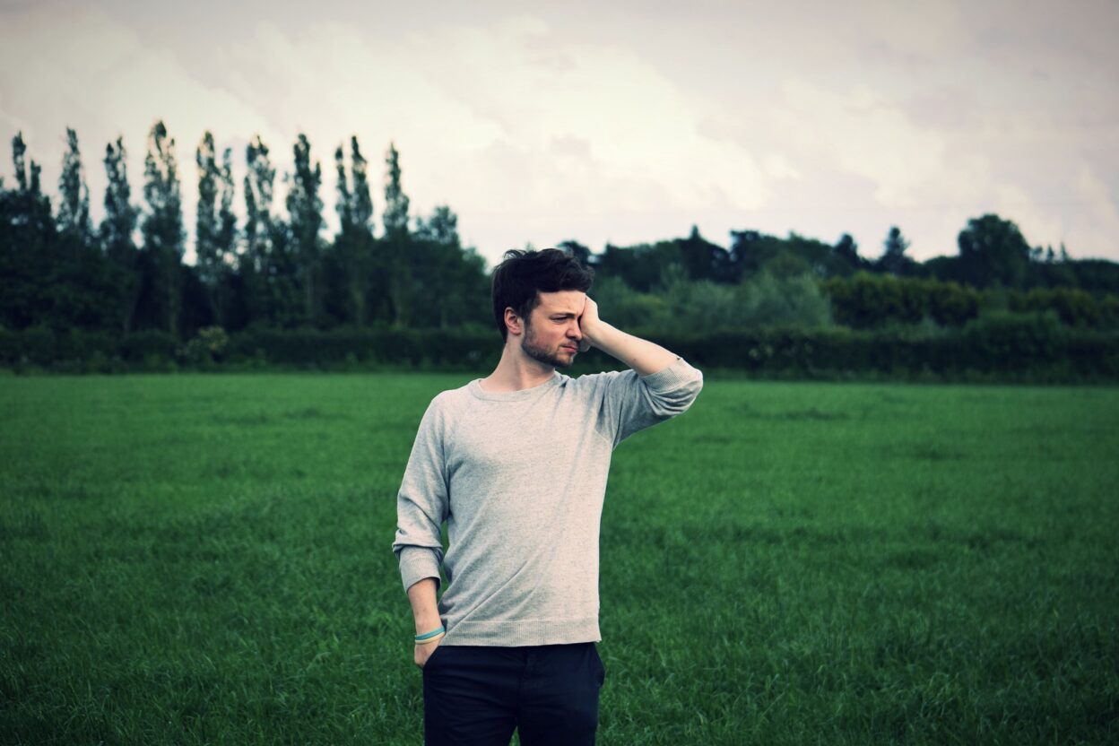 Indie singer/songwriter MARK HEGAN releases his new single ‘Love, Wait for Me’ on 13th February 2