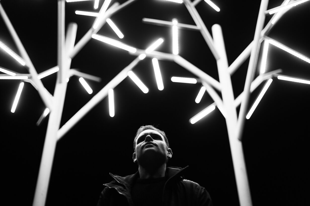 TRACK PREMIERE: Lloyd James Fay - 'Idiocracy'