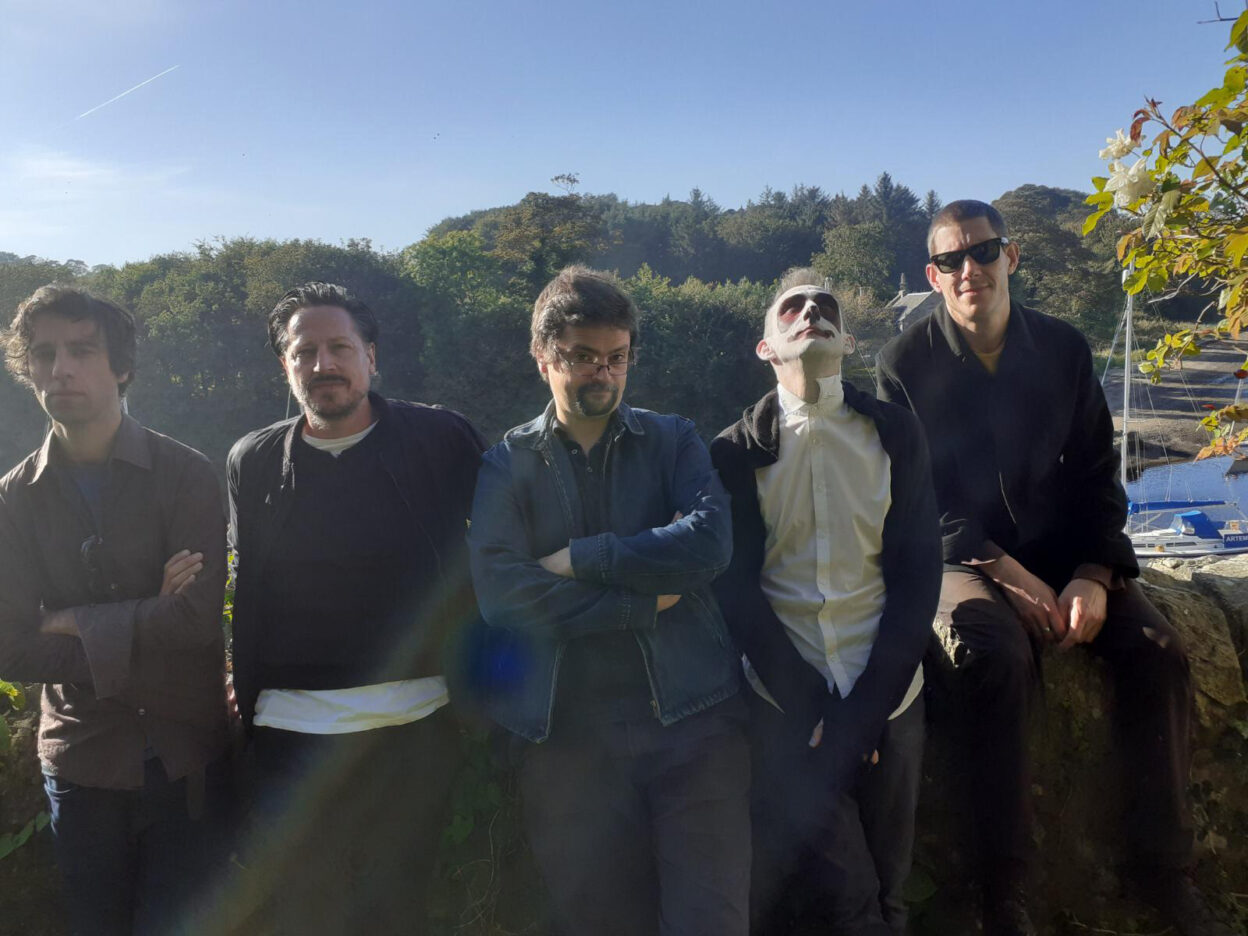 VIDEO PREMIERE: The Leg - Trouble At The Center of The Universe 