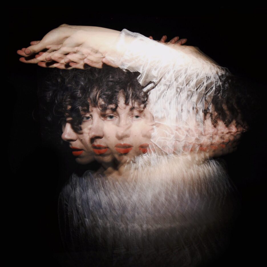 ALBUM REVIEW: Ultraísta - Sister 