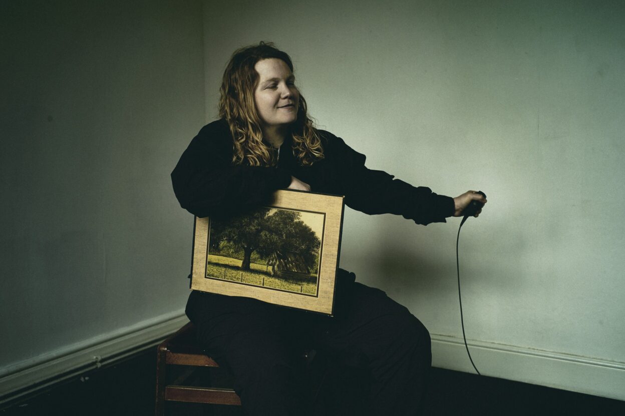 KATE TEMPEST performs 'People’s Faces' on The Tonight Show Starring Jimmy Fallon 
