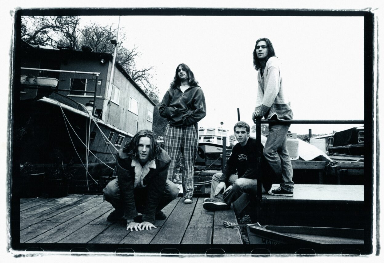 REEF announce 25th anniversary reissue of debut album 'Replenish' 2