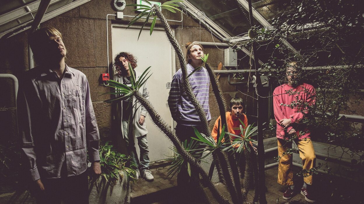 TRACK PREMIERE: Lazy Queen - Sober 