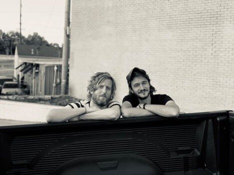 SMITH & BURROWS share new single ‘All The Best Moves’ - Watch Video 