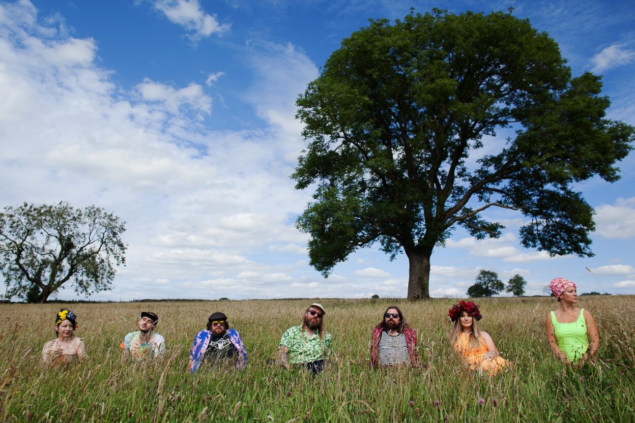 HEAVY SALAD share fuzzy psych single 'The Wish' - Listen Now 