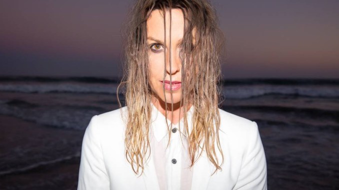 ALANIS MORISSETTE releases new single - Listen to 'Reckoning' Now! 
