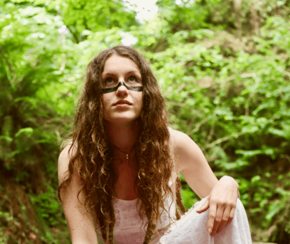 AMY MONTGOMERY announces the release of her debut EP 'Intangible' on November 20th 