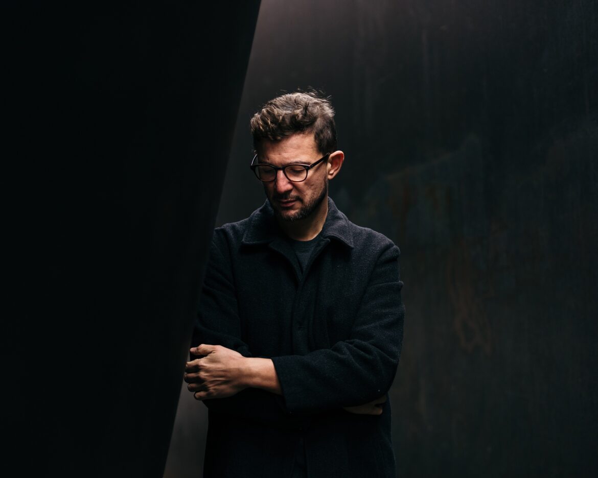 VIDEO PREMIERE: Claudio Donzelli - Ossessione 2