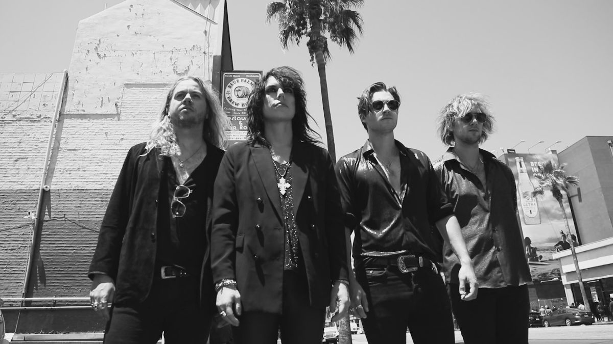 THE STRUTS & ROBBIE WILLIAMS release video for 'Strange Days' - Watch Now 