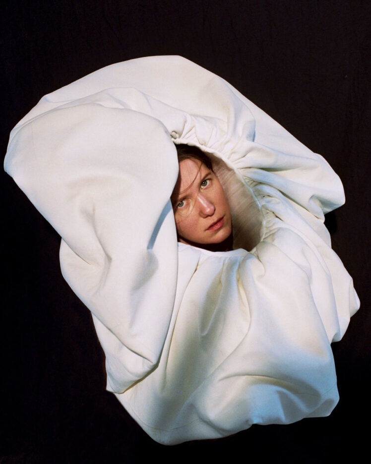 AERIAL EAST shares cover of Kate Bush’s 'Running Up That Hill' - Listen Now 