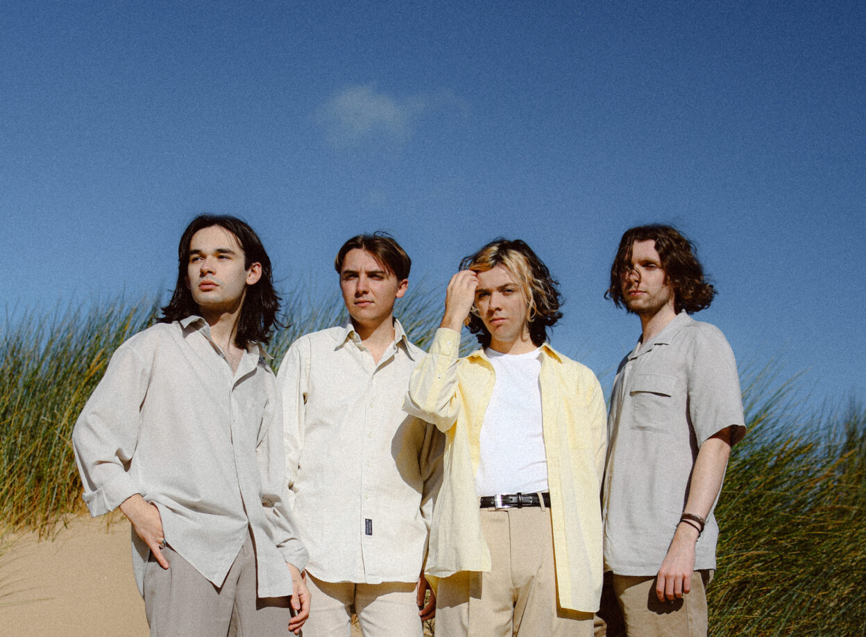 TRACK PREMIERE: Shards - 2020 (I Want To Go Home) 