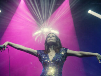 SOPHIE ELLIS-BEXTOR shares video for new single 'Crying at the Discotheque'
