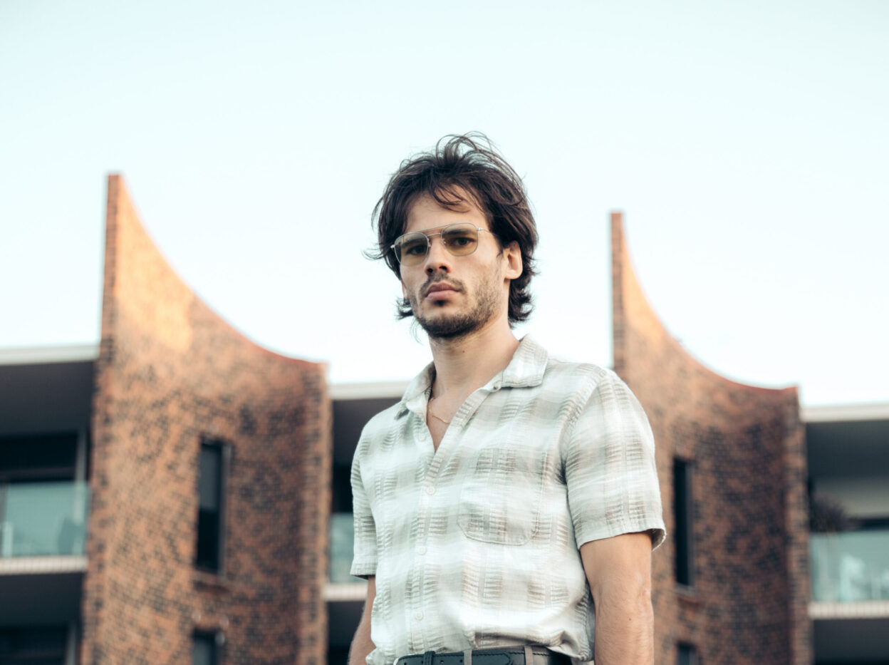 The Vaccines' keyboardist T TRUEMAN releases new single and EP 'Born To Be Right' 