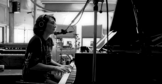 VIDEO PREMIERE: Ada Morghe - ‘Rainy Day’ filmed at Real World Studios 